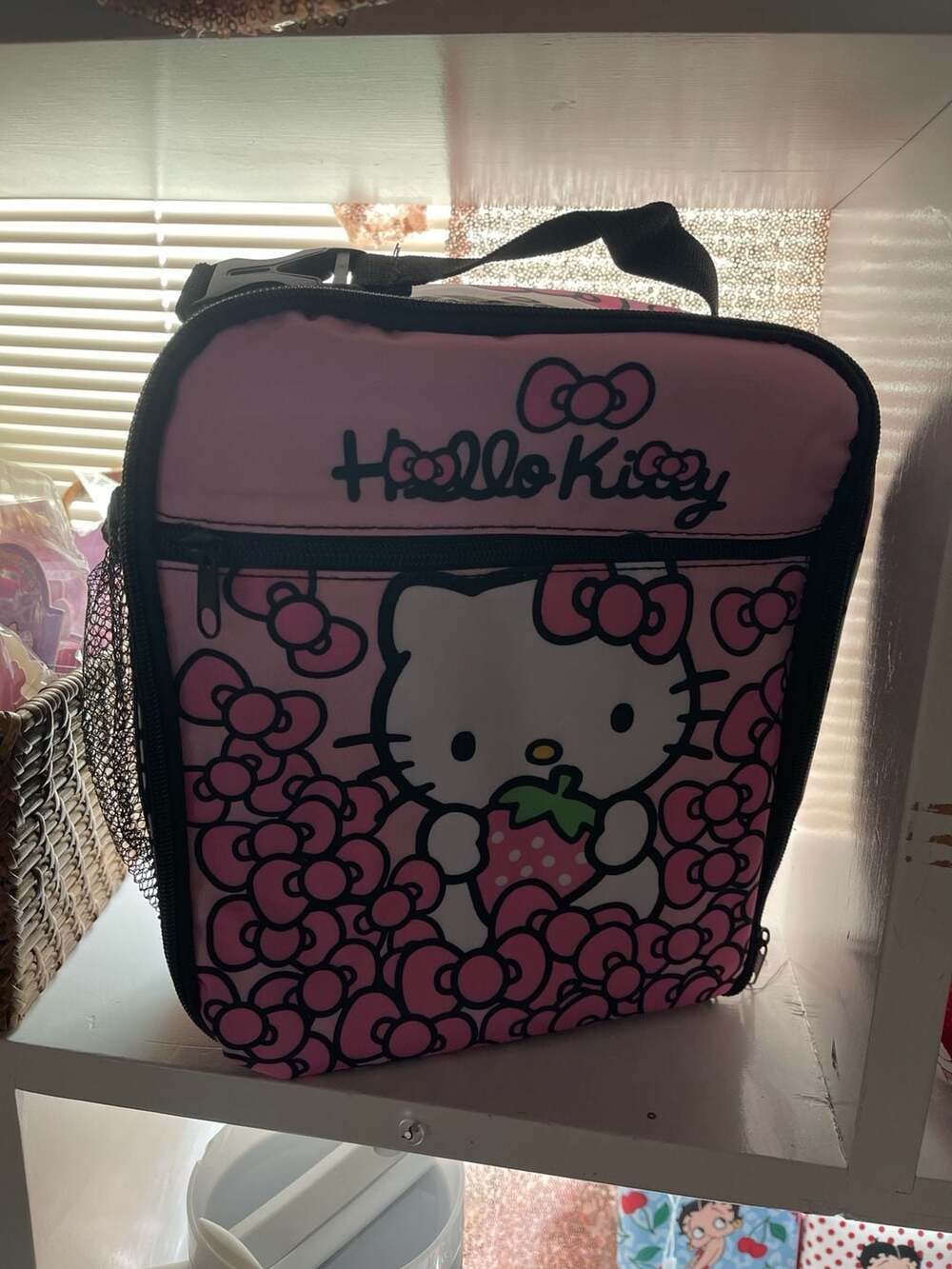 Hello Kitty Strawberry and Bows Insulated Pink Lunch Bag